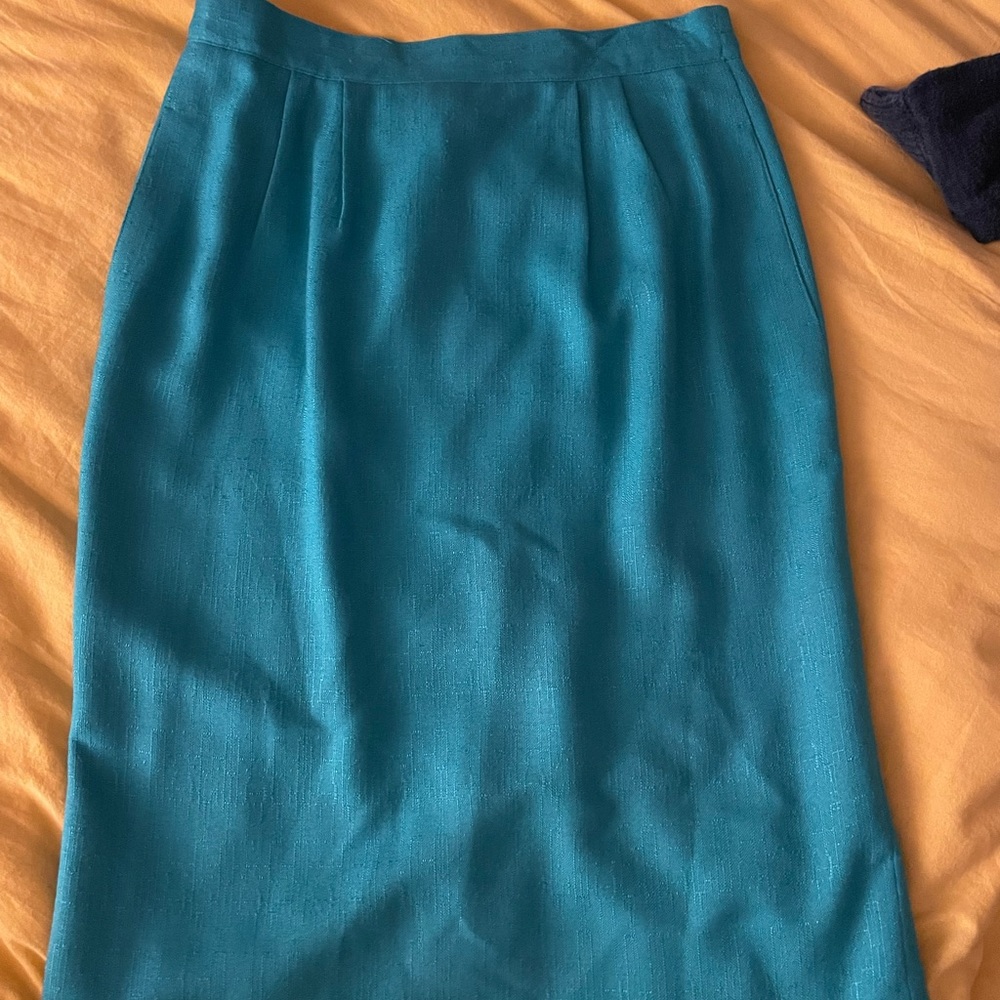 Vintage teal pencil skirt with pockets!